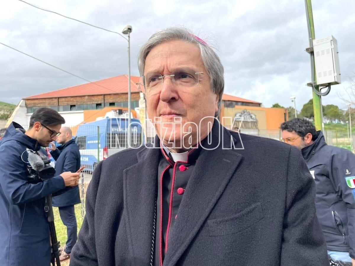 Naufragio migranti - Monsignor Savino: «Mai più tragedie. Stiamo attenti all'indifferenza» - 