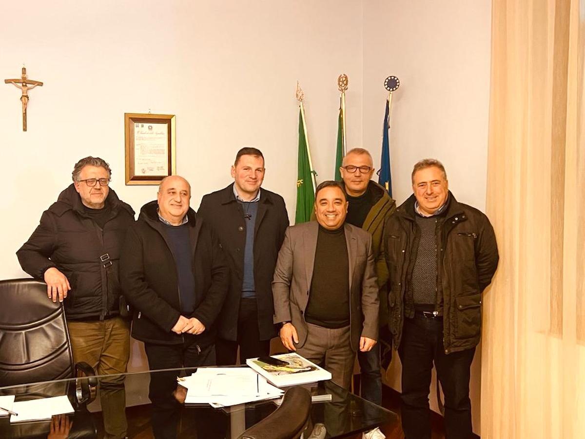 Crotone - La Provincia recluta esperti per il PNRR - Il presidente della Provincia Sergio Ferrari con gli esperti reclutati per il PNRR