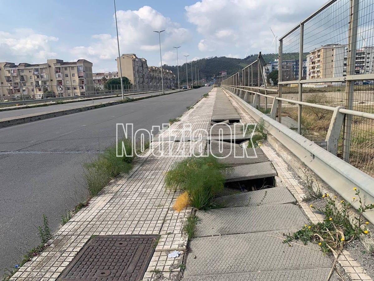 Crotone - Quartieri: su viale Gandhi un salto nel vuoto - 