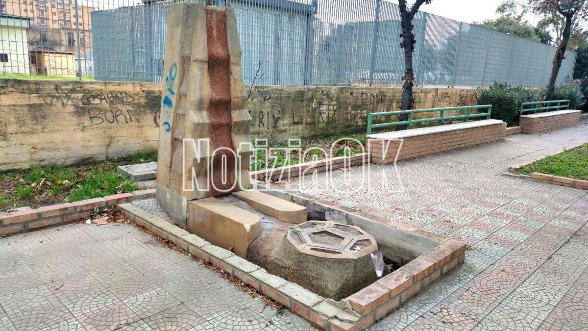 Crotone - Quartieri: elogio al degrado urbano in Corso Mazzini - 