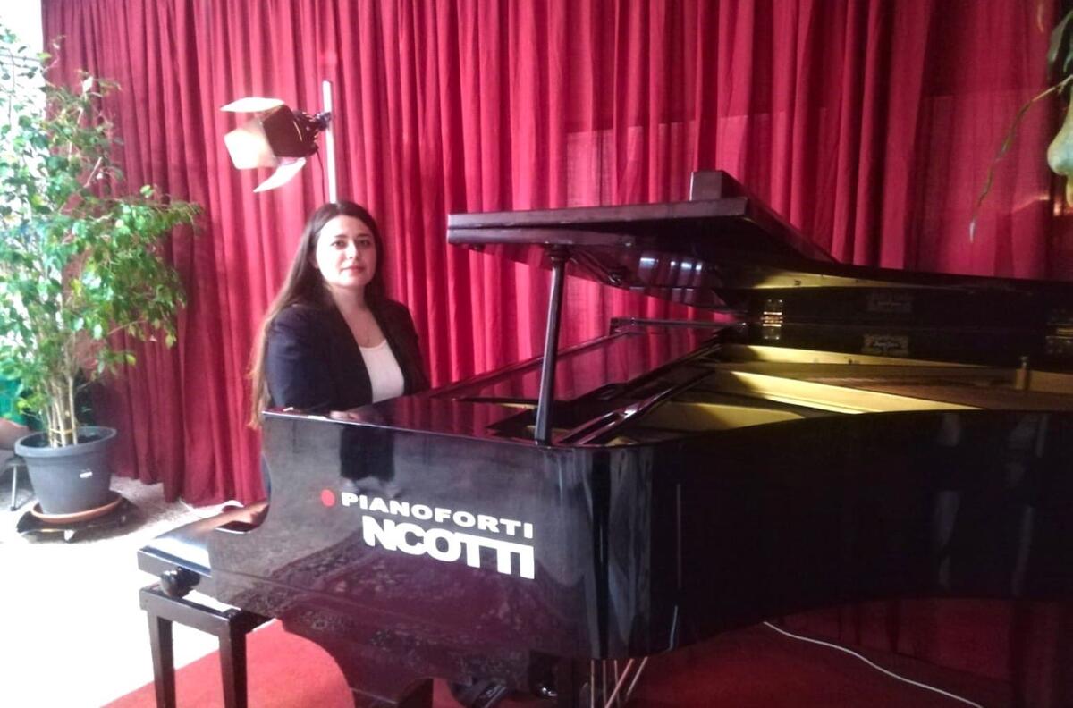 L'Hera della Magna Grecia: fluidità, fraseggio, freschezza d’ispirazione con Rebecca Rita Ventrella al pianoforte - 