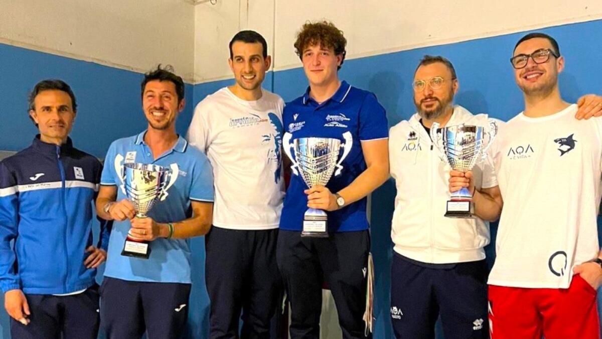 Nuoto - Pioggia di medaglie per gli atleti della Kroton Nuoto - 