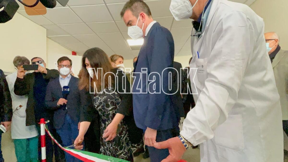 Crotone - In Ospedale inaugurata la sala operatoria Covid. Occhiuto: "Passi in avanti per l'emodinamica" - 
