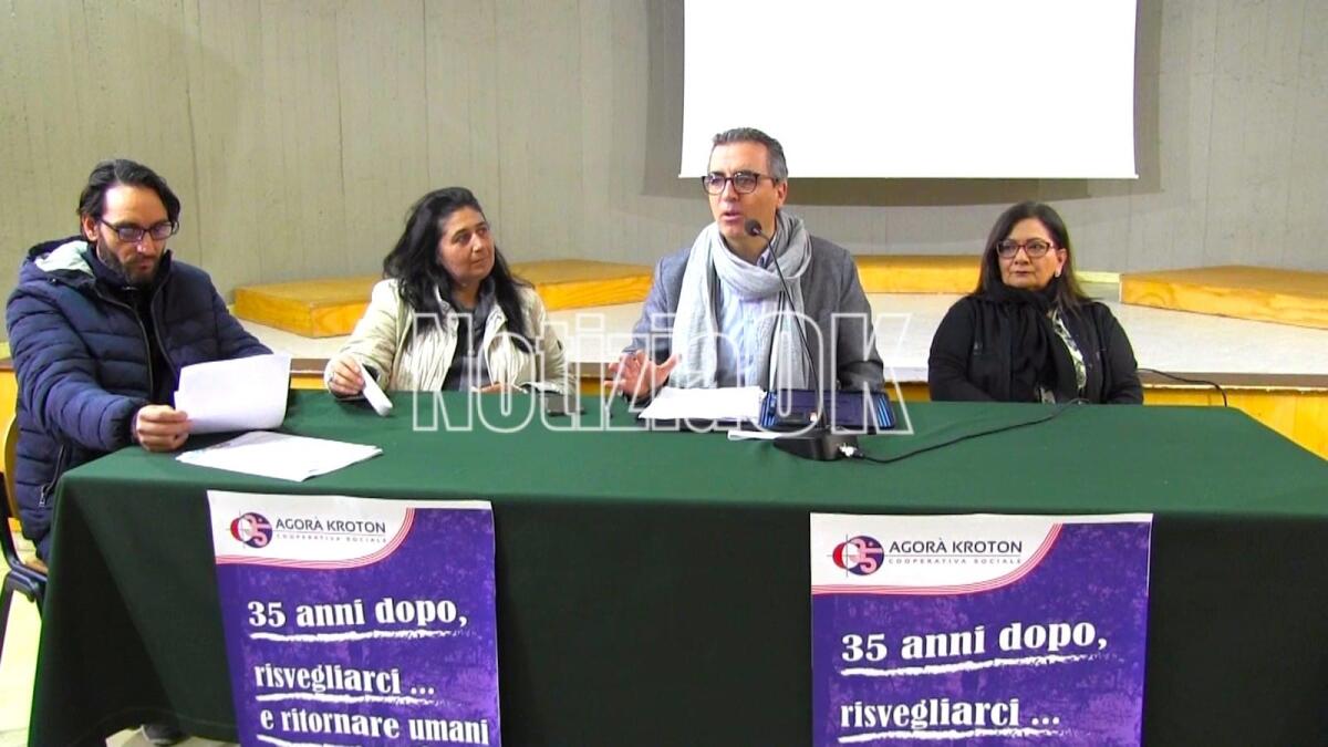 35 anni di Agorà Kroton: «Abbiamo la necessità di rilanciarsi sempre, abbracciando le diverse povertà» - da sinistra Pietro Drago, Monica Carvelli, Gregorio Mungari Cotruzzolà, Anna Corrado