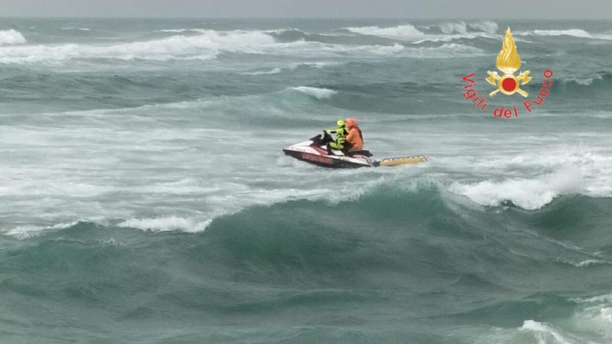 Naufragio di migranti - La Cgil Area Vasta plaude all'operato dei Vigili del Fuoco di Crotone - L'operazione di questa mattina dei Vigili del Fuoco