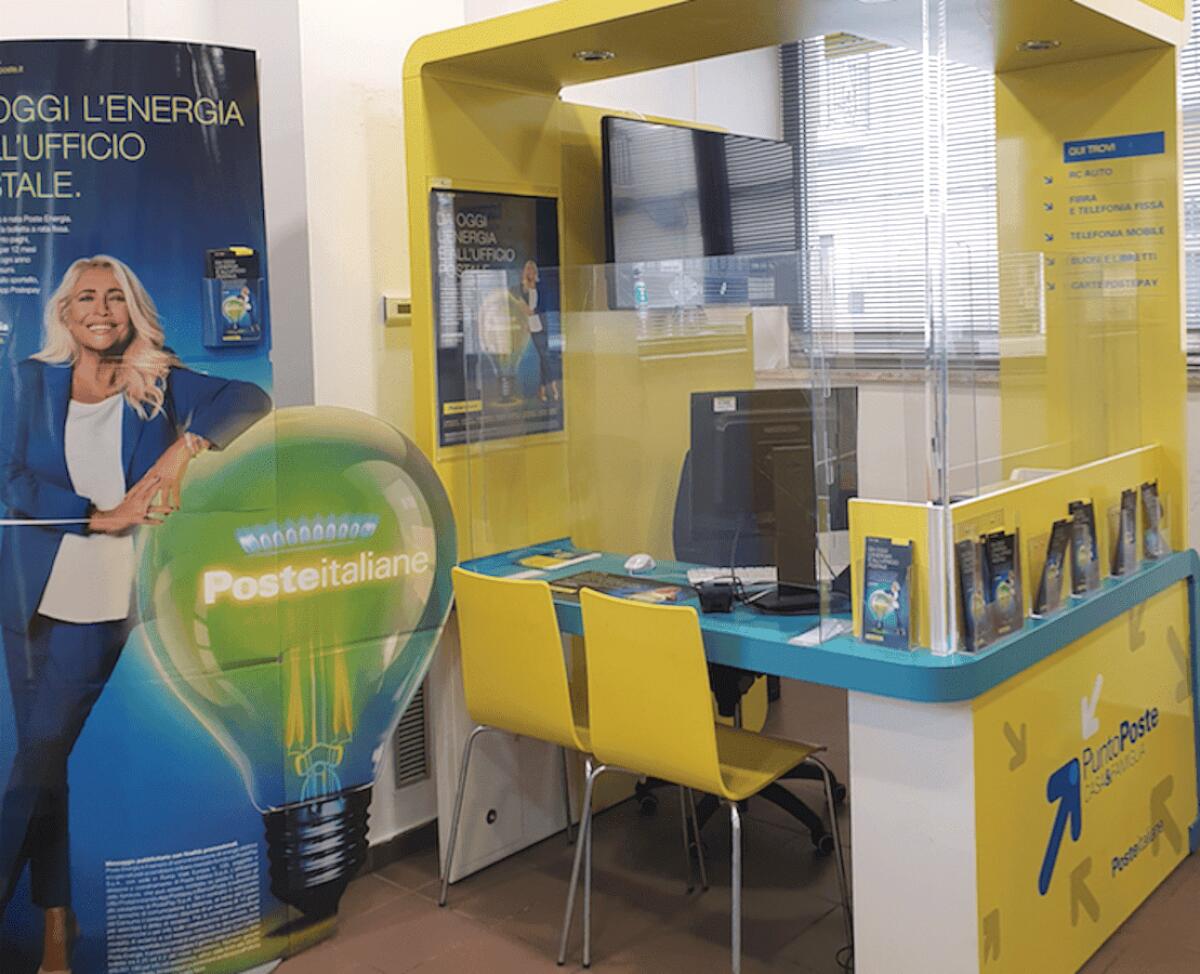 Poste Italiane, a Crotone e Cirò Marina nasce "Punto Poste Casa e Famiglia" - 