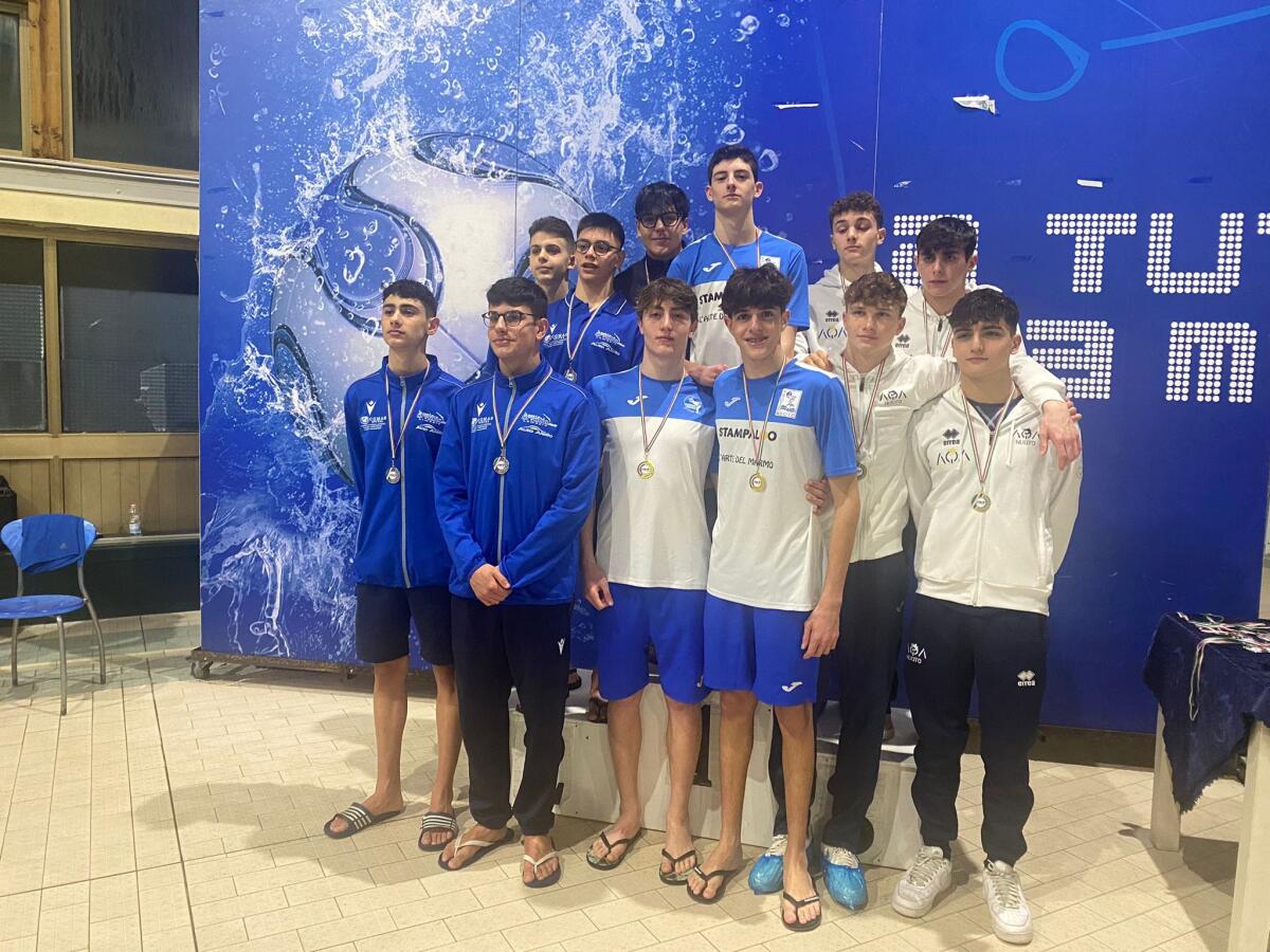 Weekend ricco per la Kroton Nuoto: arrivano medaglie da Lamezia Terme - 