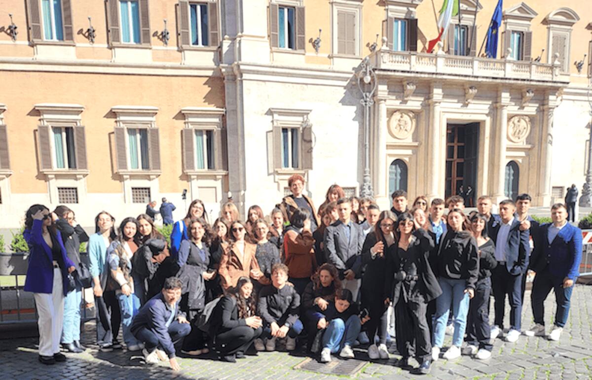 L'esperienza degli studenti del Pertini-Santoni di Crotone a Montecitorio - 