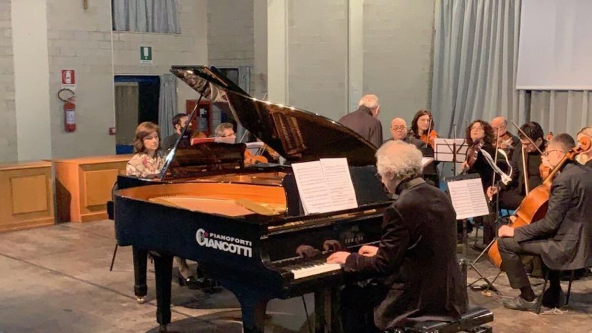 Crotone, Malguina-Rubito: concerto ricco di pathos all'Auditorium "S. Pertini" - 