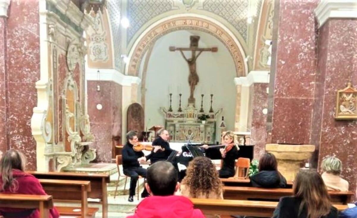 Isola di Capo Rizzuto, al Duomo il concerto del Trio Arnaboldi-Fedele-Mazzuca - 