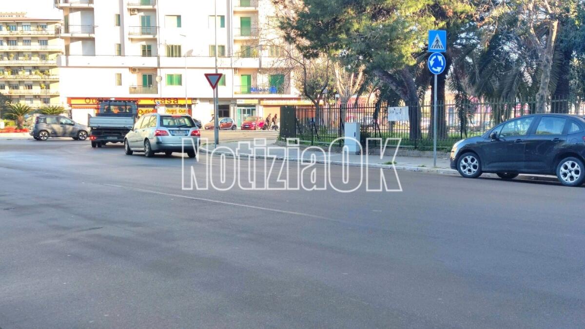 Crotone ha problemi con le strisce: le blu abbondano, le bianche scarseggiano - 