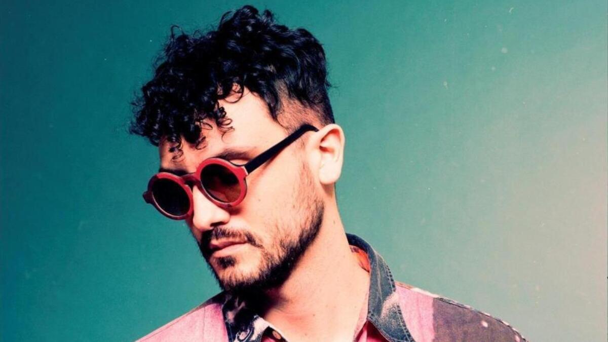 Carl Brave torna in Calabria: concerto al Teatro dei Ruderi - 
