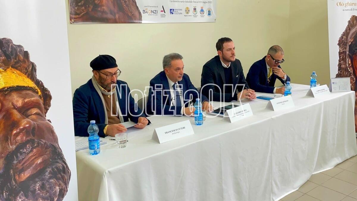 I "Pezzi rari" di Antonio Affidato varcano le soglie di Kroton - 