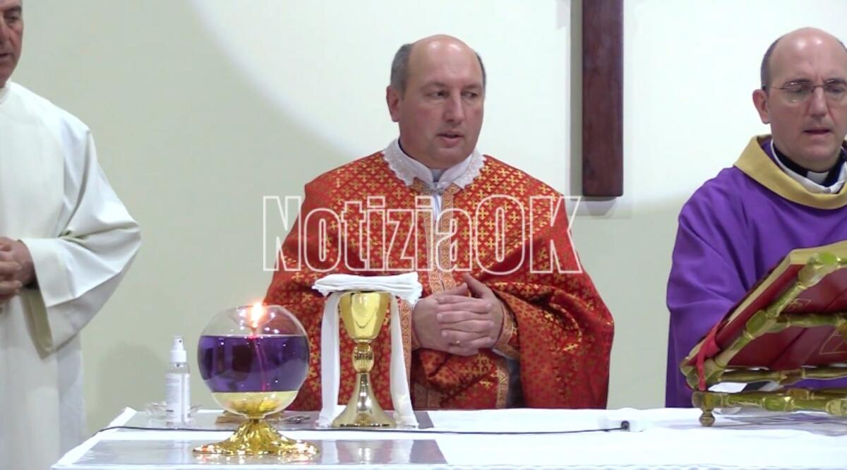 Crotone, una messa in Duomo per la pace in Ucraina: «Voi crotonesi ci date l'esempio del buon samaritano» - 