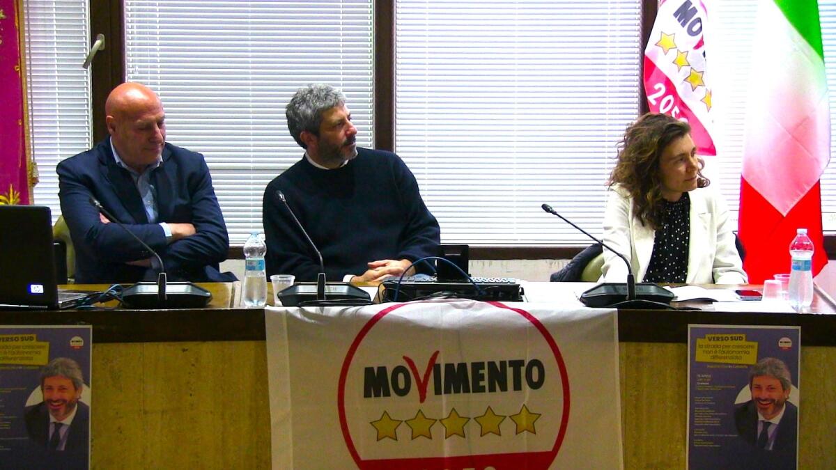 Autonomia Differenziata, Roberto Fico a Crotone: "I comuni dovrebbero combattere contro questa scelleratezza" - 