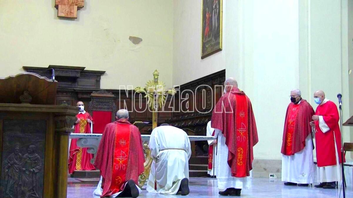 Settimana Santa - Oggi i riti della croce e la processione dei quadri della Passione - 