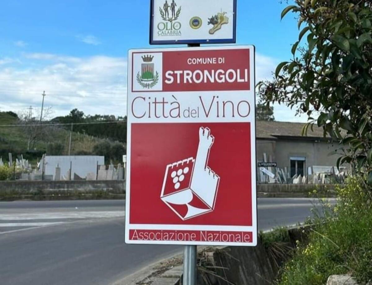 Strongoli, cartellonistica per esaltare le eccellenze del territorio - 
