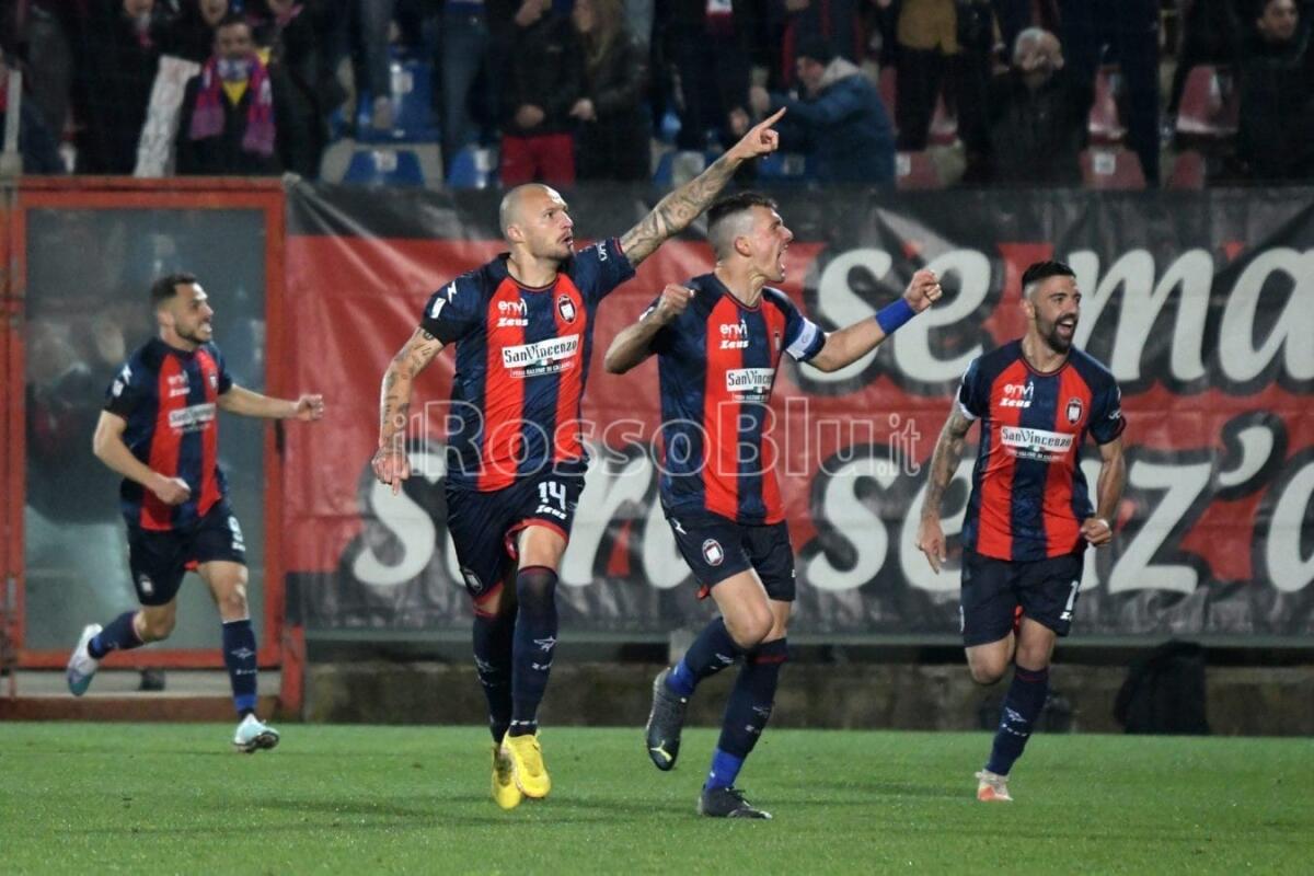#CrotoneTaranto 1-0 | Basta Crialese per festeggiare il centenario con una vittoria - 
