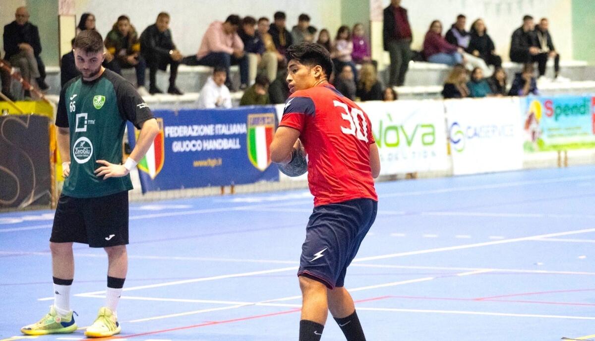Pallamano - Sconfitta per i rossoblù: ora testa alle sfide casalinghe per onorare il campionato - 