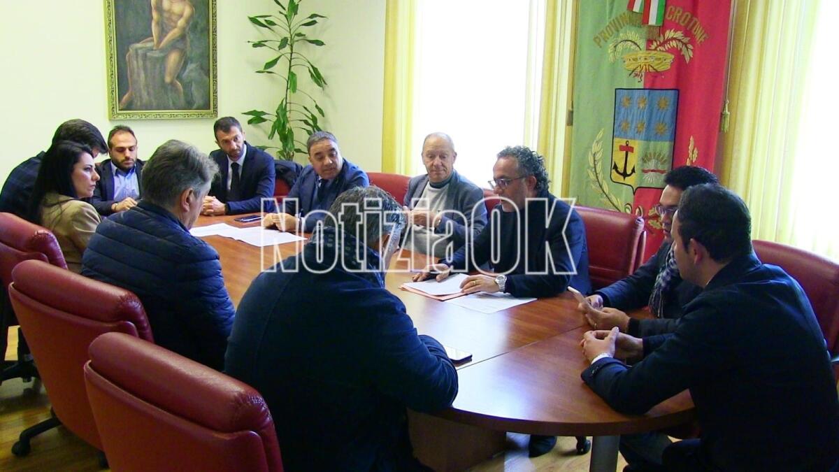 Crotone - Si accelerano i tempi per la nuova 106 - 