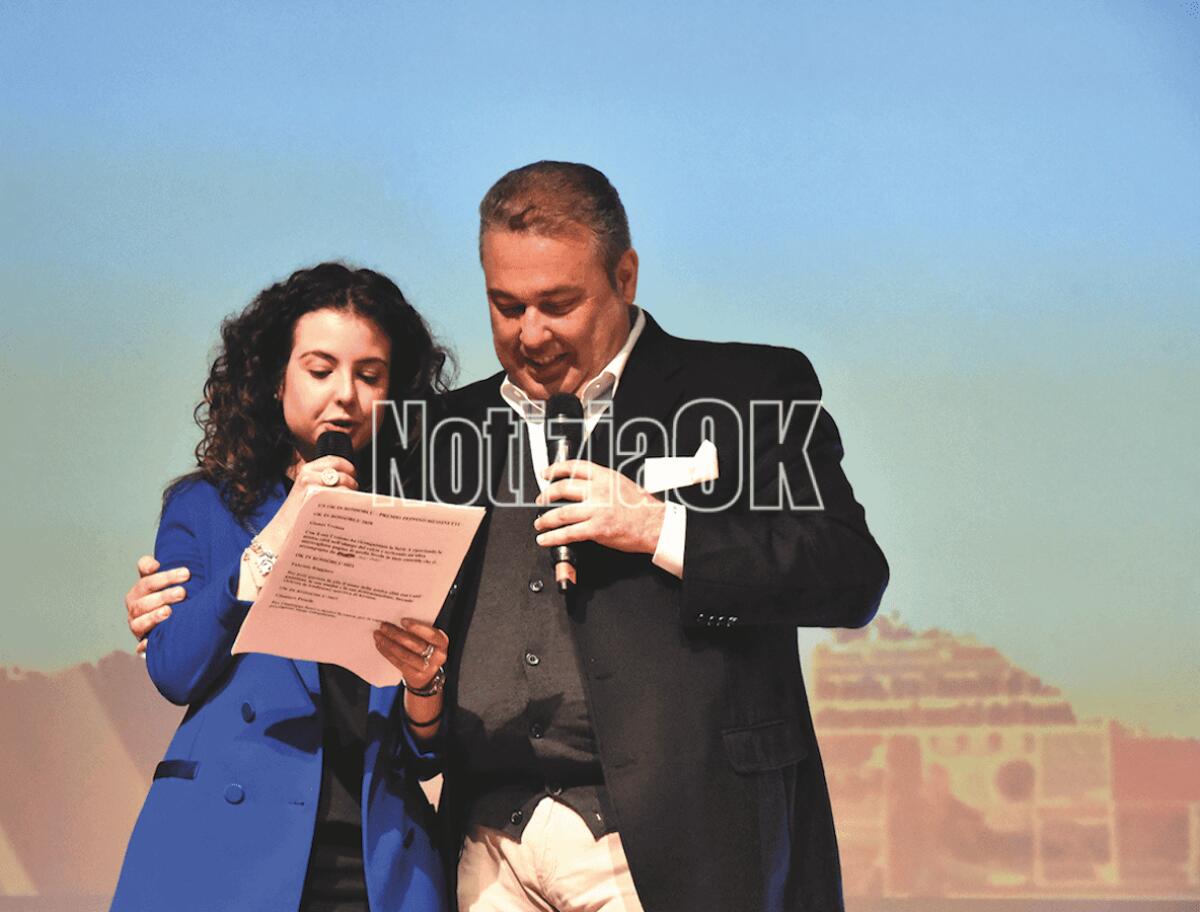 (Video) Massimo Proietto dagli studi Rai al palco di CrotoneOk - 