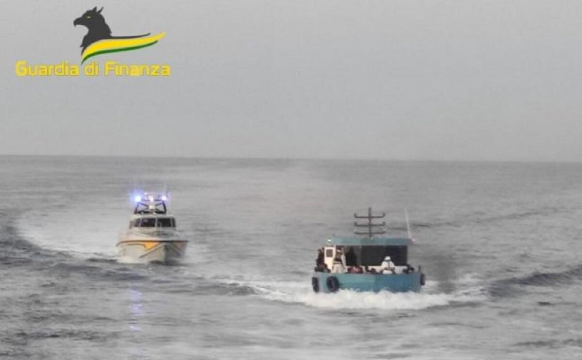 Migranti, ripresi gli sbarchi: arrivati in oltre 3.000 tra Calabria e Sicilia - 