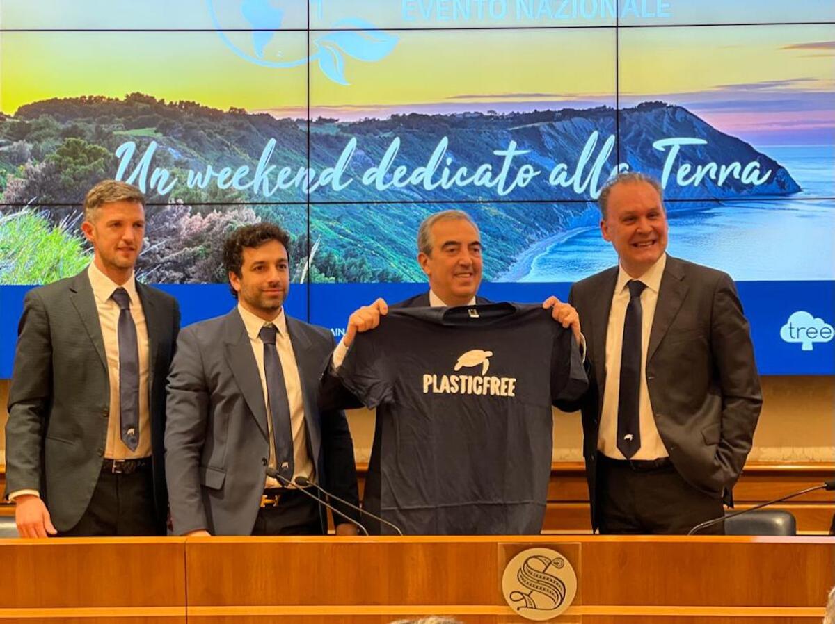 Il tour di Plastic Free arriva in Calabria, le tappe nel crotonese - 