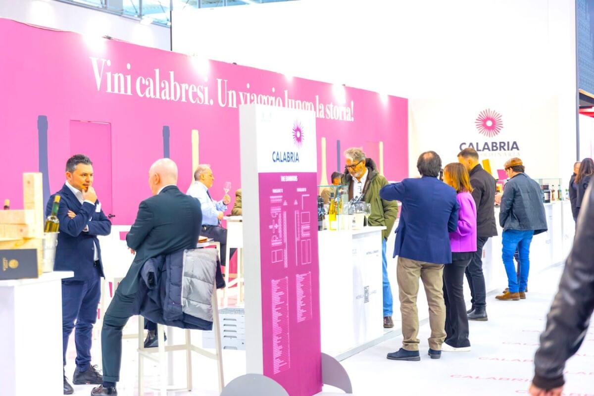Vinitaly 2023: un sorso di Calabria che  piace agli italiani - 
