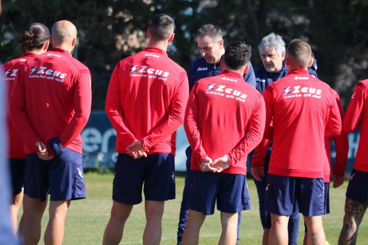 #GelbisonCrotone | Gli squali perdono un titolarissimo - Mister Zauli nel suo primo allenamento con la squadra