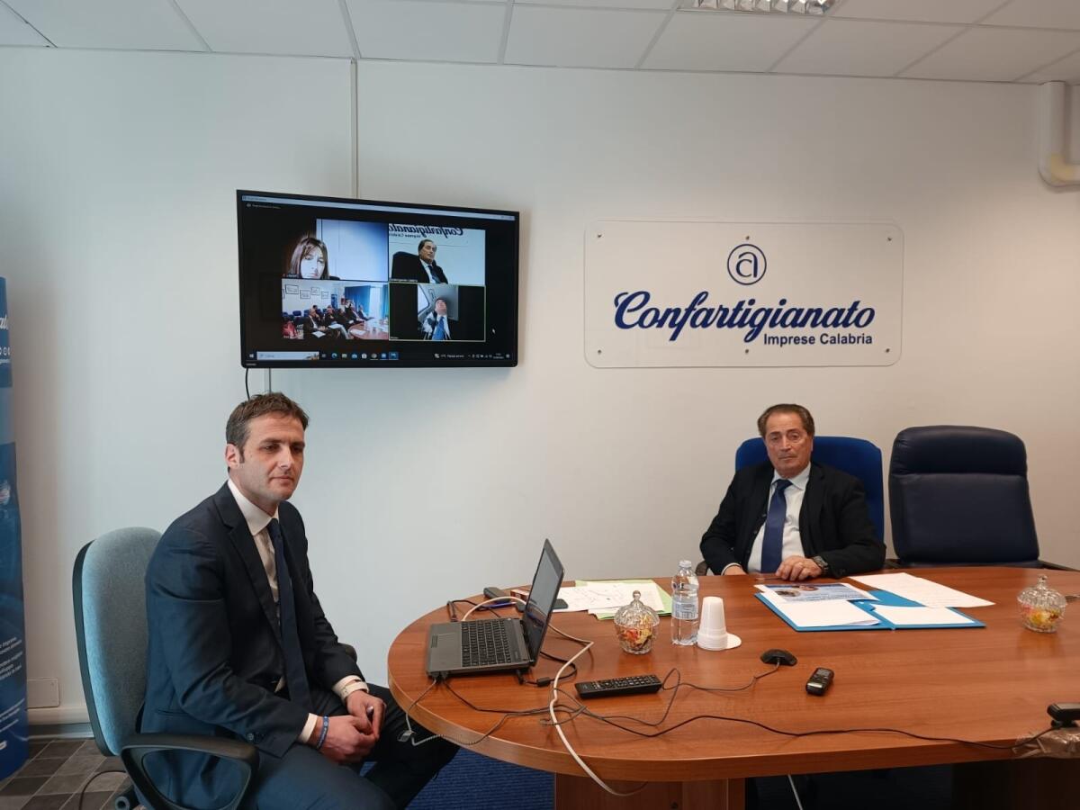 Calabria - Nel 2023 il Pil rallenta e diventa negativo - 
