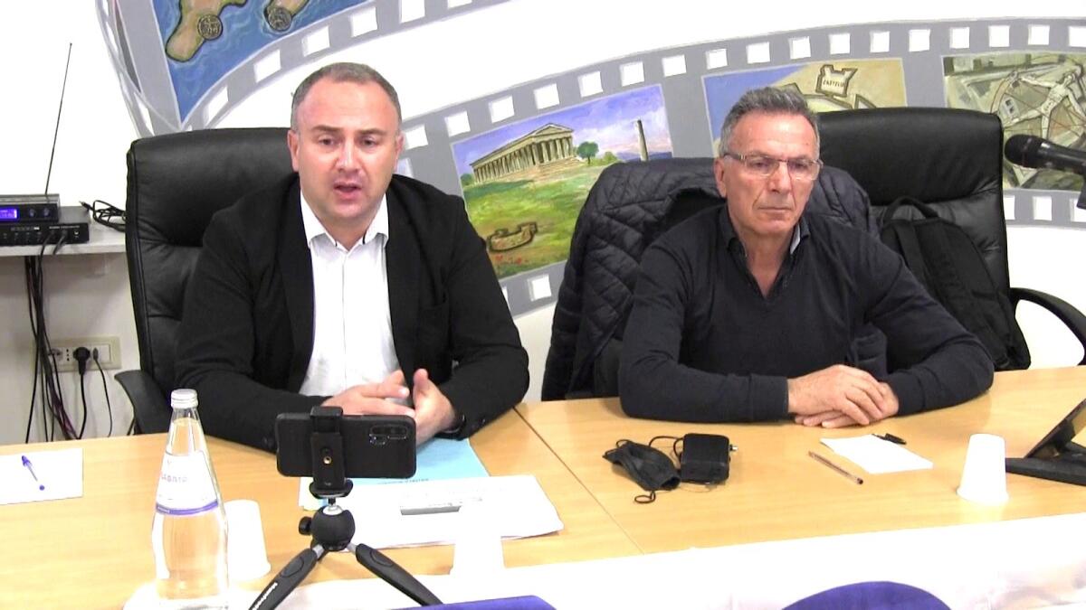 Voli sempre più cari, la denuncia del Comitato Cittadino Aeroporto Crotone - Da sinistra Giuseppe Martino, Franco Turano