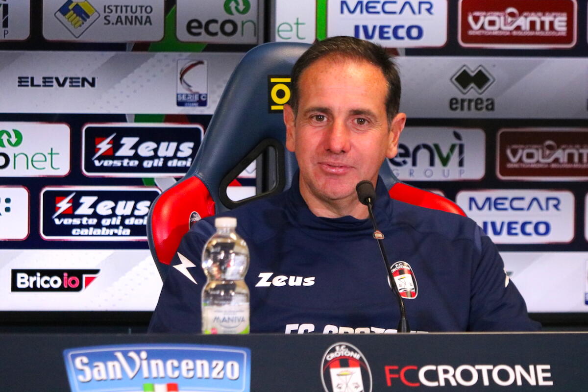 #CrotoneTaranto 1-0 | Mister Zauli: "Da queste partite si capisce l'affetto che c'è intorno a questa squadra" - 