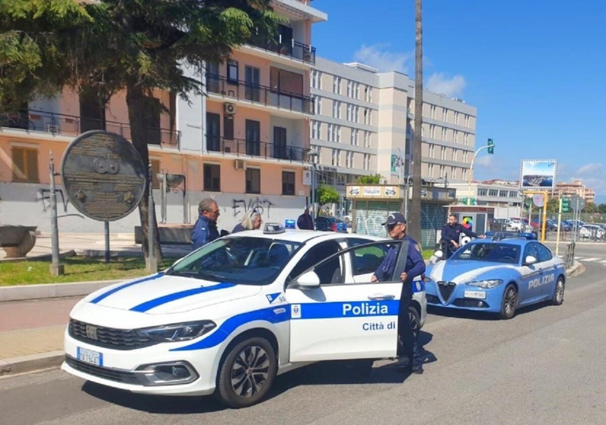 Crotone, elevate multe per soste su zona vietata - 