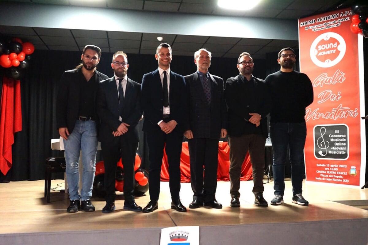 Isola di Capo Rizzuto, Concorso per giovani musicisti: un successo targato Sound Academy - 