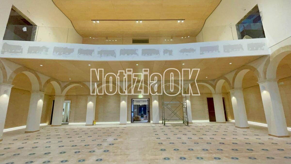(Foto) Crotone, prende forma il Teatro Comunale - 
