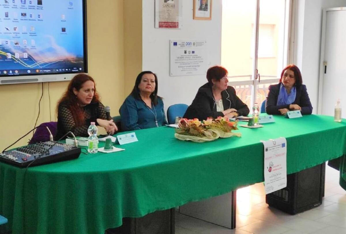 Cirò Marina, a scuola di bullismo e cyberbullismo - 