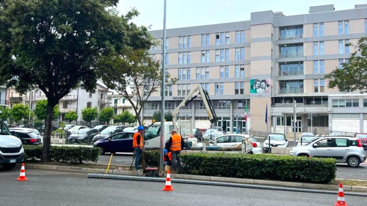 Crotone - Su Corso Mazzini tutto ritorna alla normalità - 