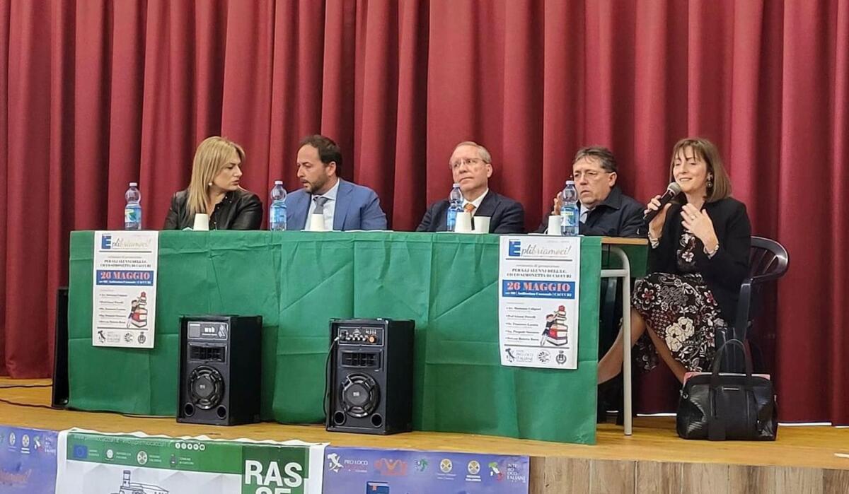 EpliBriamoci: premiati a Caccuri Emilio Quintieri e Kalid Nadif - 