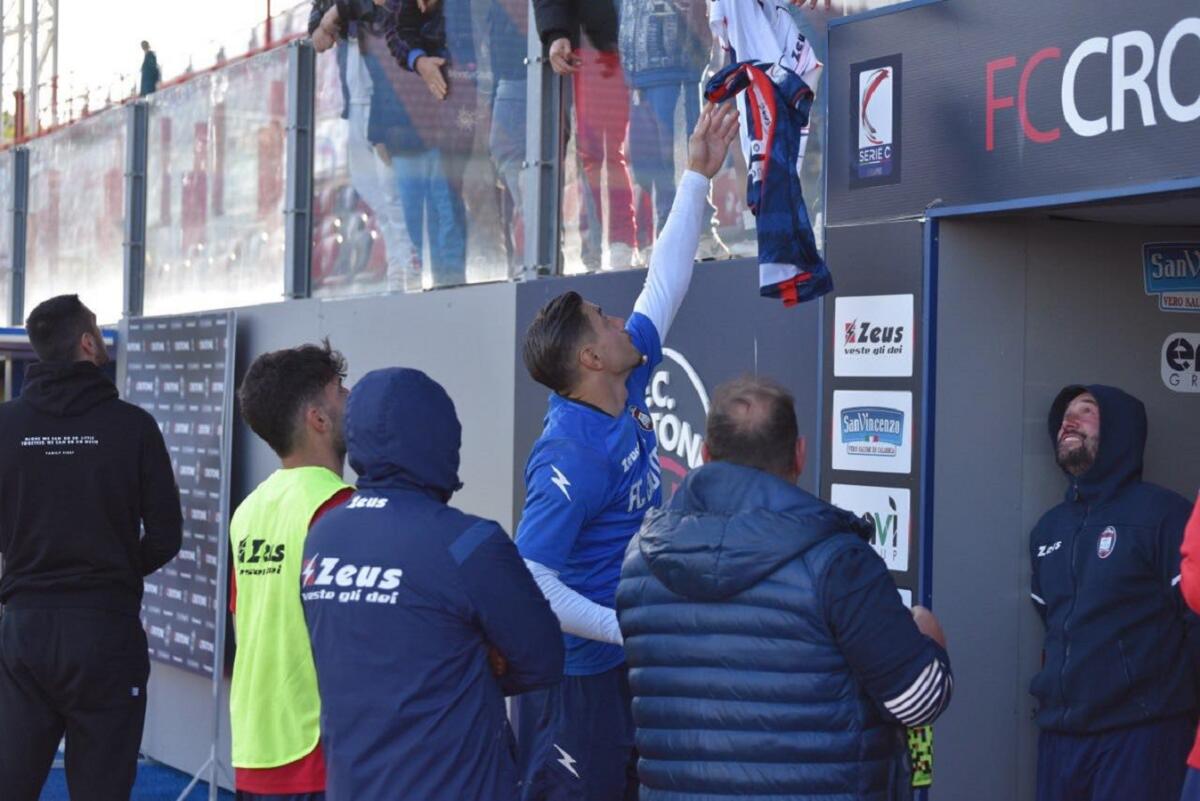 #FoggiaCrotone | Porte aperte allo Scida: il Crotone chiama a raccolta i suoi tifosi - 