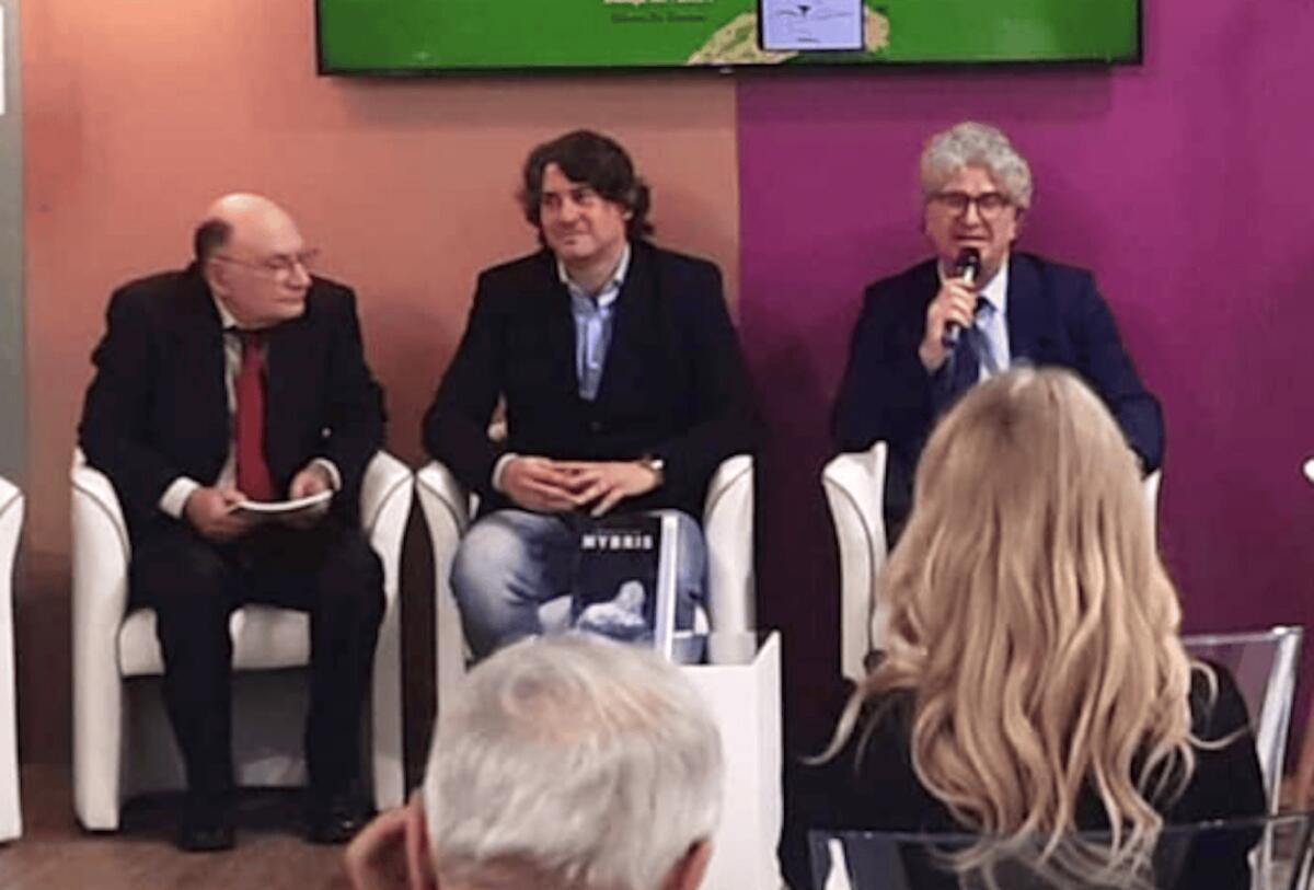 Salone del Libro di Torino: c'è anche Crotone con l'Hybris di Gianluca Facente - 
