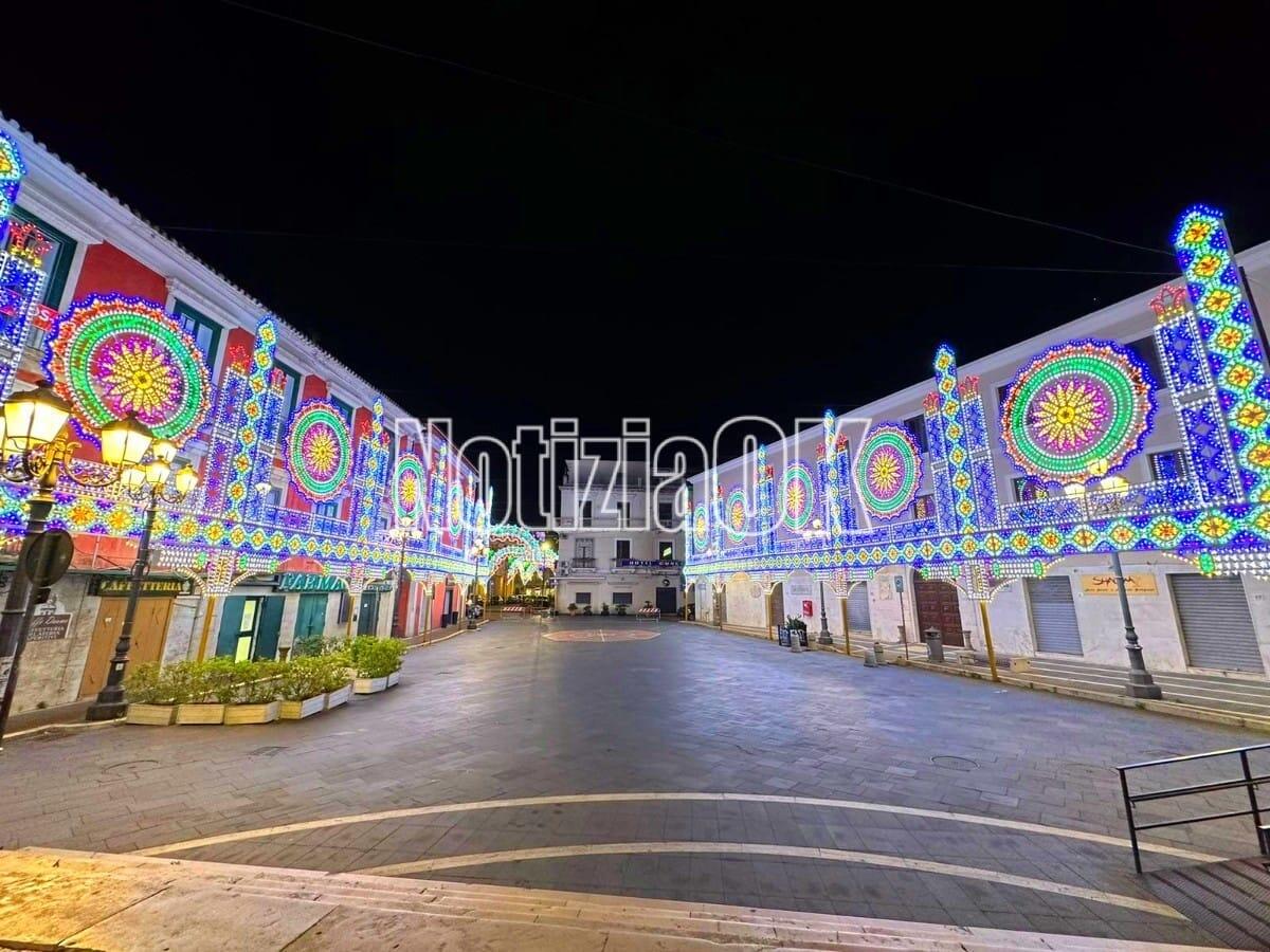 Crotone - La città si illumina a festa - 