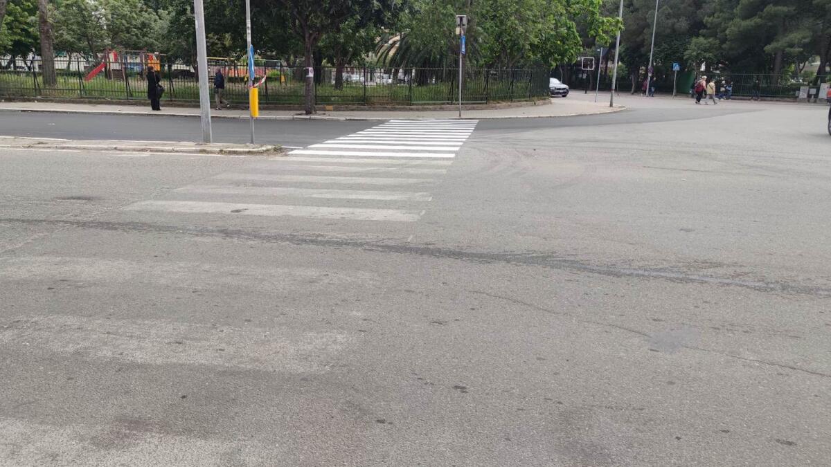 Nei quartieri di Crotone: attraversamenti a metà, quale sicurezza? - 