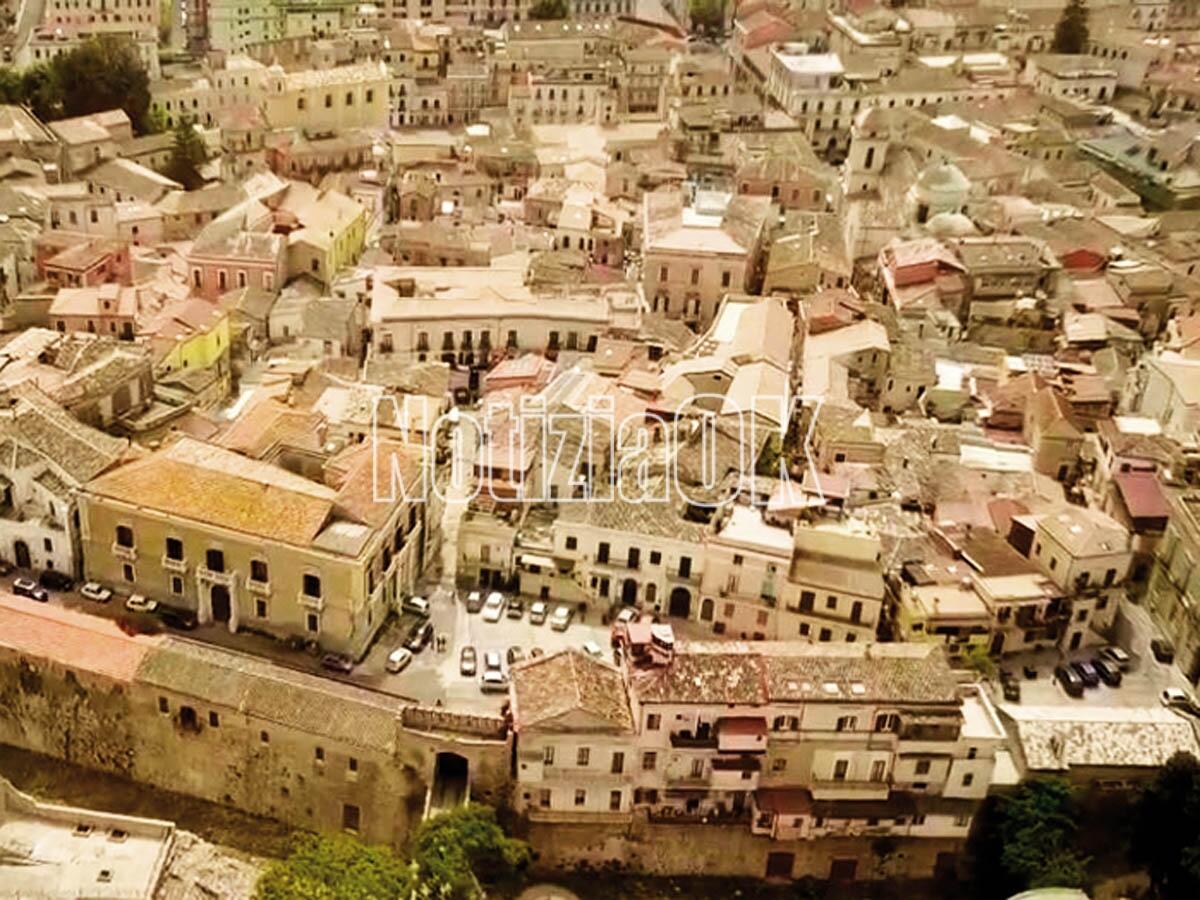 Gioventù Nazionale Crotone: "L’economia fragile del Sud perde i suoi giovani: serve una svolta" - 