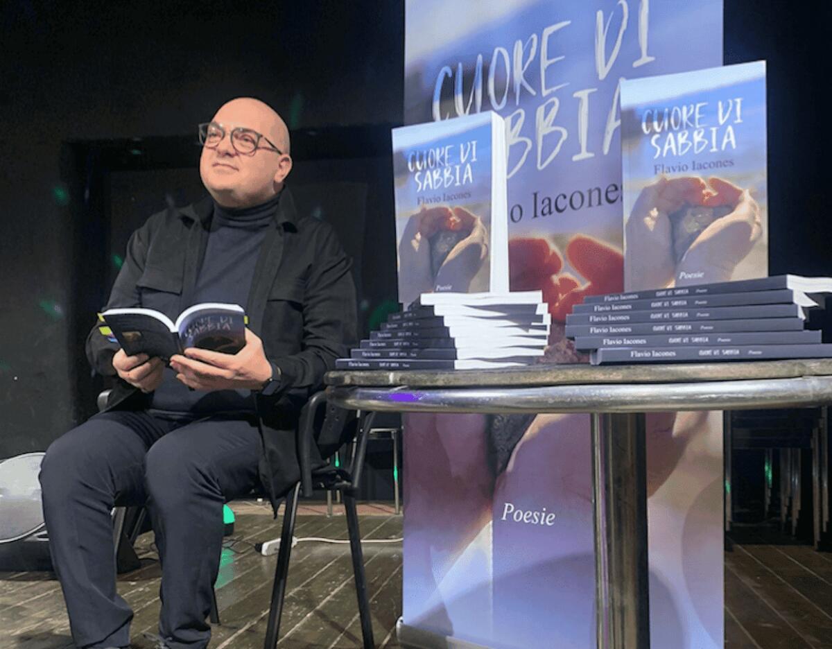 Crotone, Flavio Iacones presenta le sue poesie nel Maggio dei Libri - 