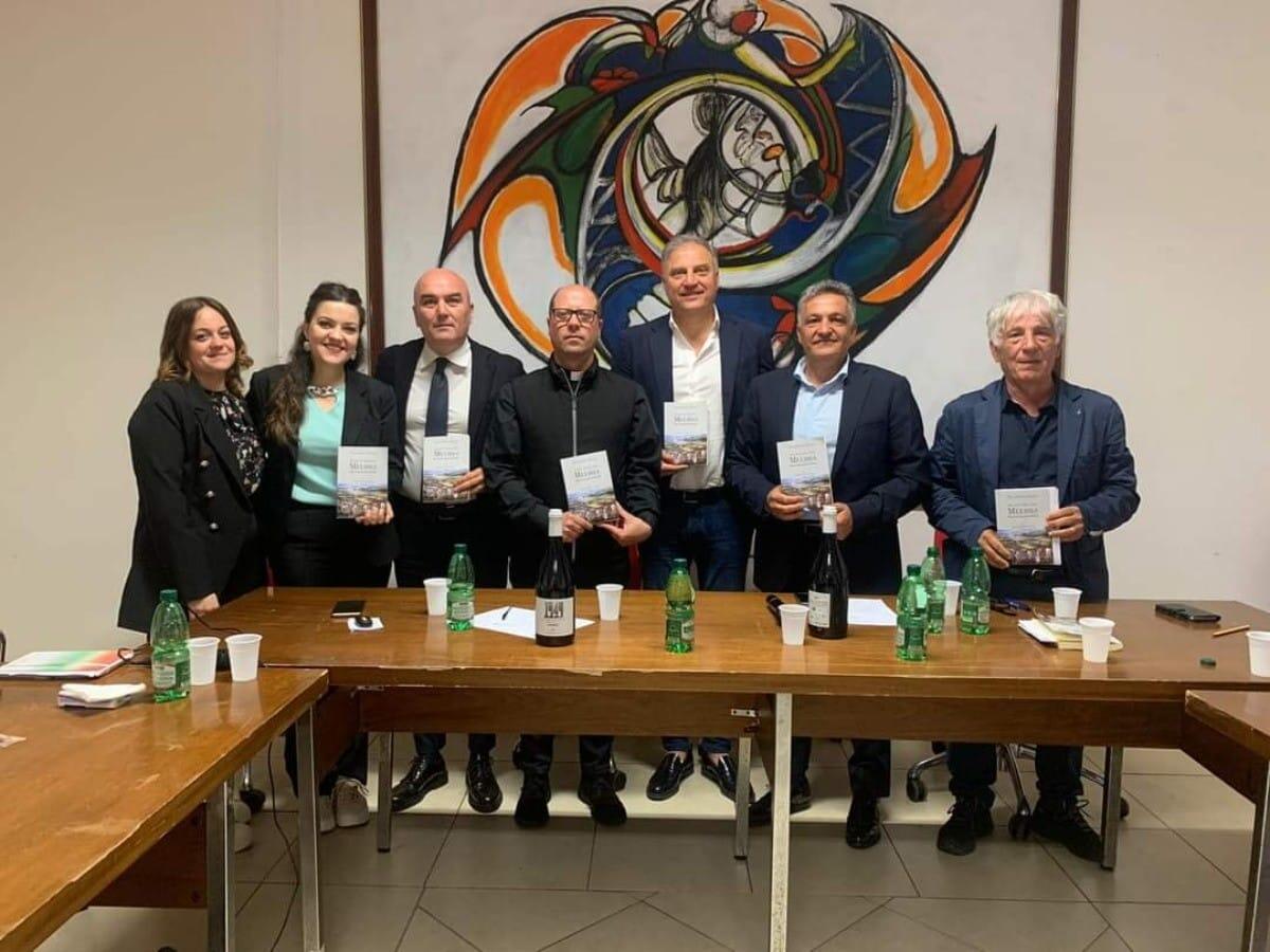 Rocca di Neto, presentato in Sala Consiliare il libro di Nicodemo Murgi - 