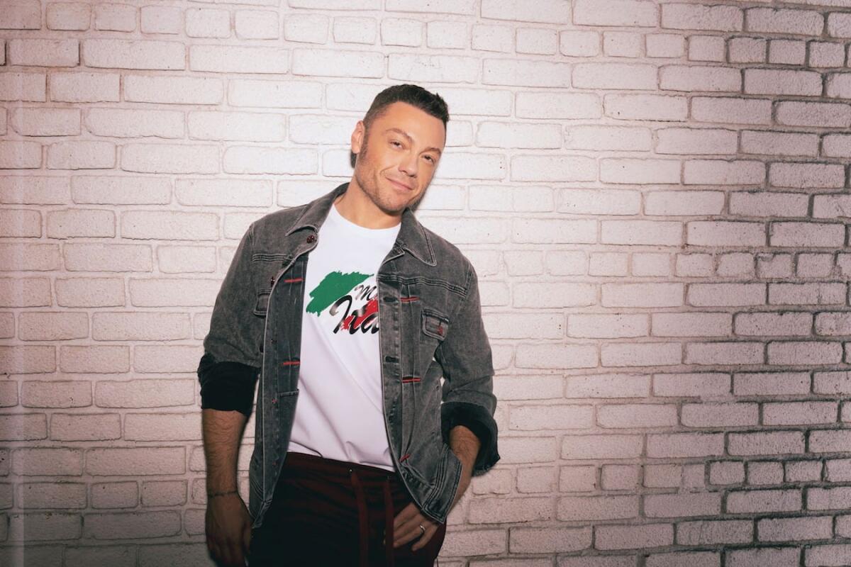 Tiziano Ferro: cresce l'attesa per il grande ritorno live negli Stadi - 