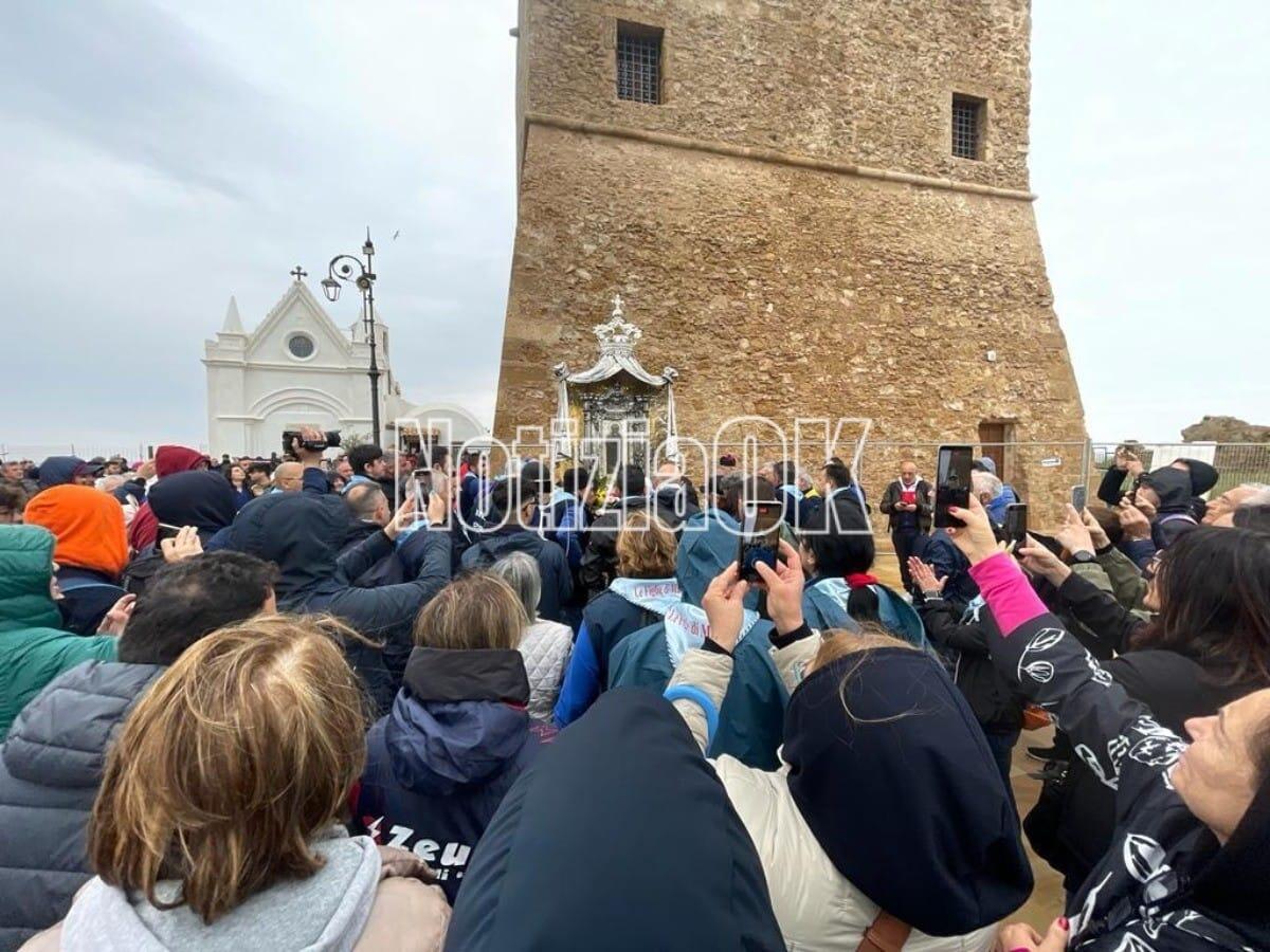Crotone: Panzetta: "Maria ci invita ad essere uomini e donne di speranza" - 