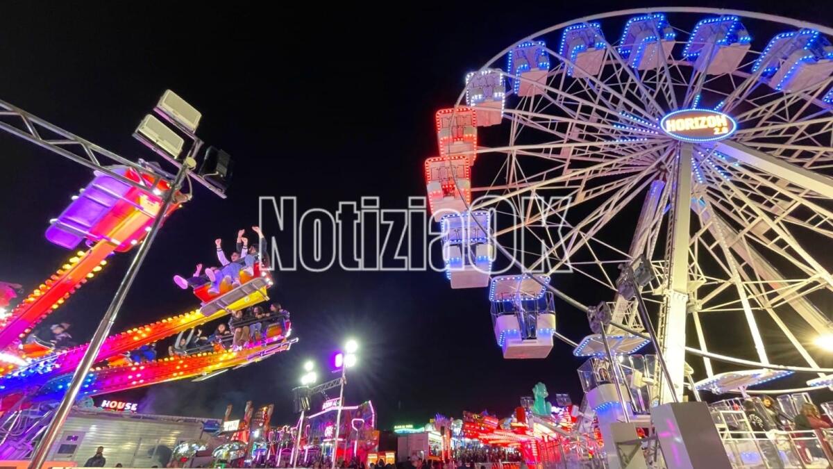 Crotone - Si abbatte la pioggia in città durante la festa cittadina - 