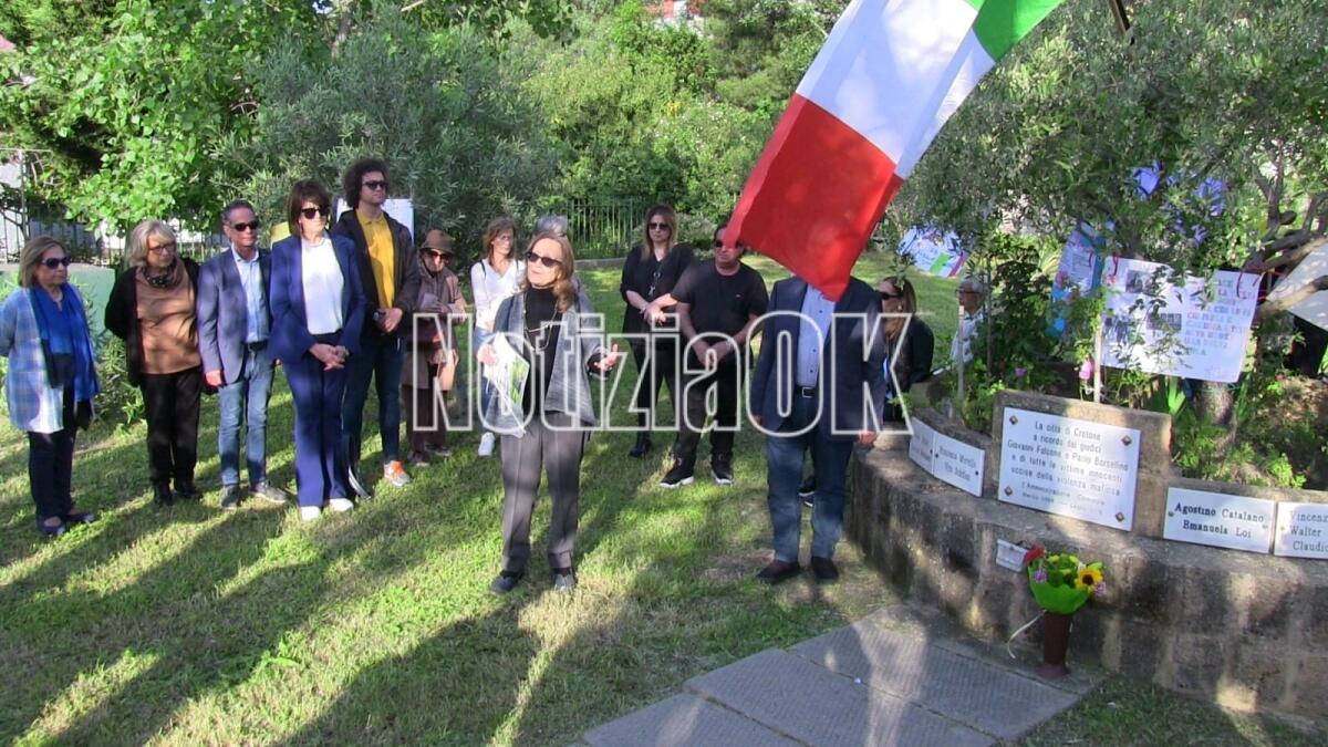 Crotone - Dai cittadini un messaggio di legalità ai ragazzi: «Noi adulti dobbiamo essere testimoni credibili» - 