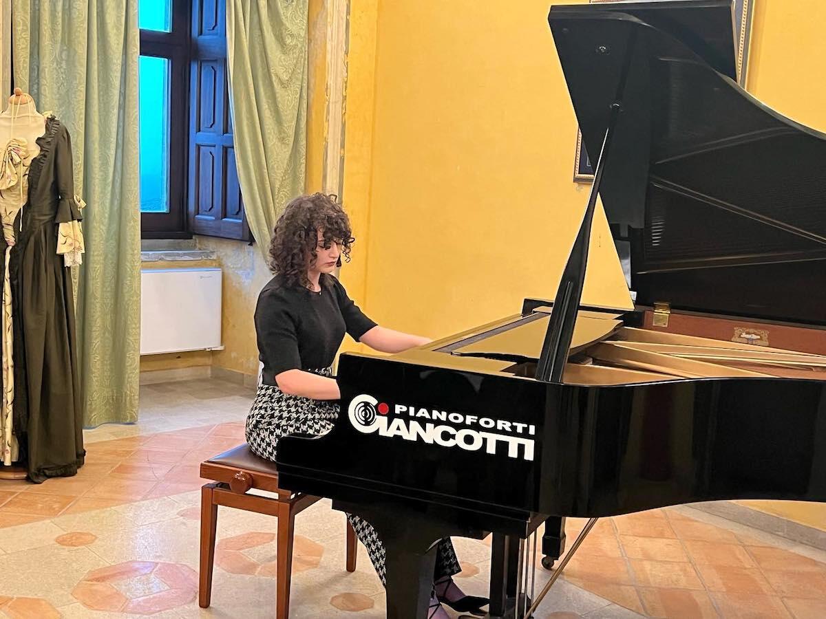 Un recital ricco di colore, virtuosismo e gusto musicale nell'Hera della Magna Grecia - Federica Serafini, Musicista